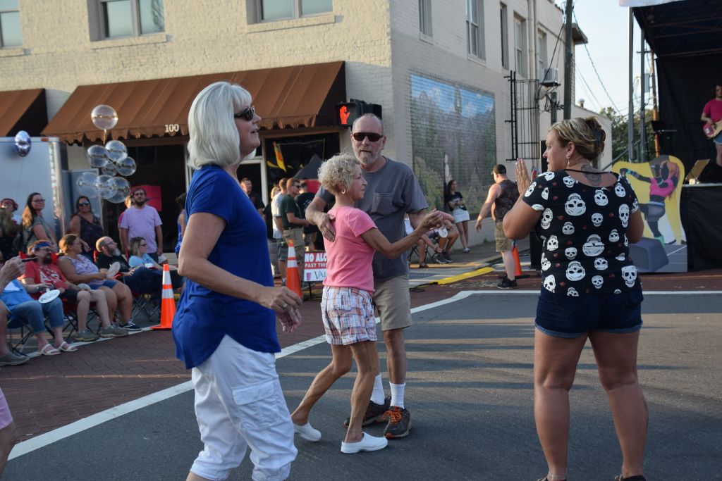 beach and val fest 2019 054 (1024x683).jpg
